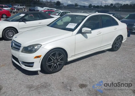 2013 Mercedes-Benz C 250 Sport from USA, damaged, VIN WDDGF4HB2DA859946